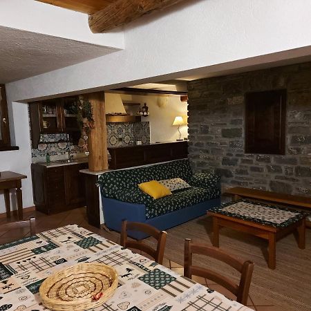 La Taverna Aosta Exterior foto