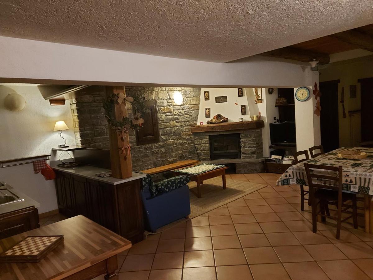 La Taverna Aosta Exterior foto